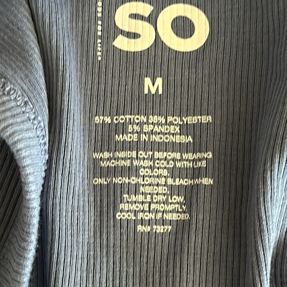 Ribbed Henley Button Front Tank - Picture 4 of 4